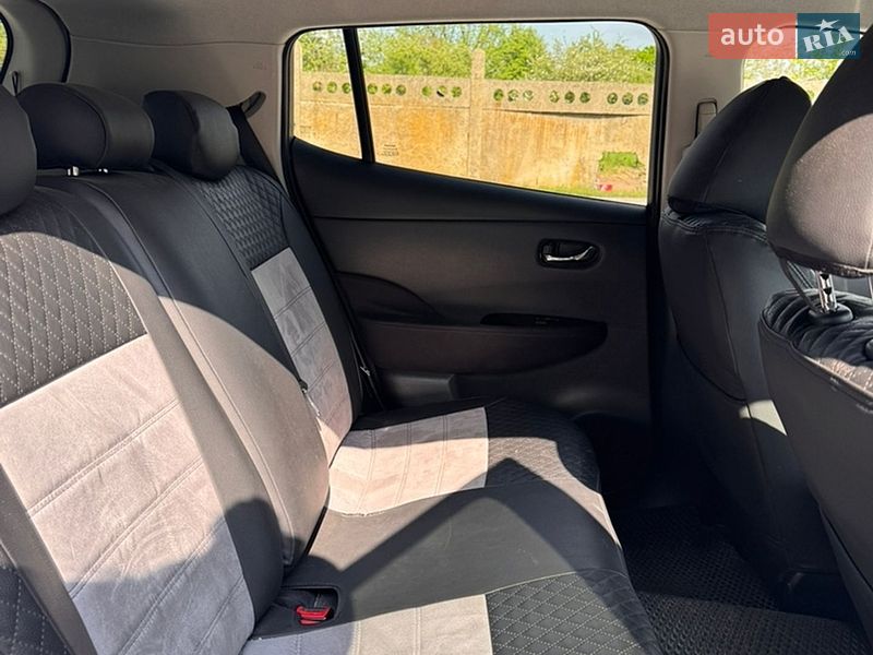 Хетчбек Nissan Leaf 2013 в Бориславі фото 6 Хетчбек Nissan Leaf 2013 в Бориславі