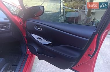 Хетчбек Nissan Leaf 2019 в Городку