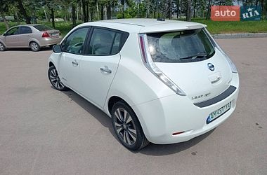 Хетчбек Nissan Leaf 2015 в Житомирі