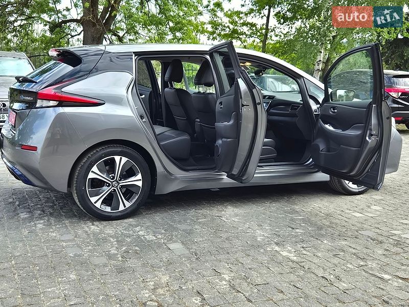 Хэтчбек Nissan Leaf 2018 в Золочеве фото 21 Хэтчбек Nissan Leaf 2018 в Золочеве