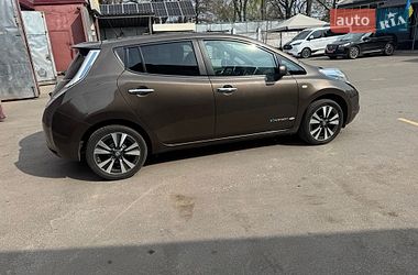 Хэтчбек Nissan Leaf 2015 в Кременчуге