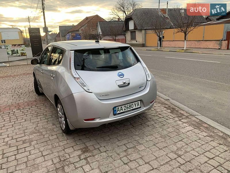 Хэтчбек Nissan Leaf 2014 в Тячеве фото 6 Хэтчбек Nissan Leaf 2014 в Тячеве