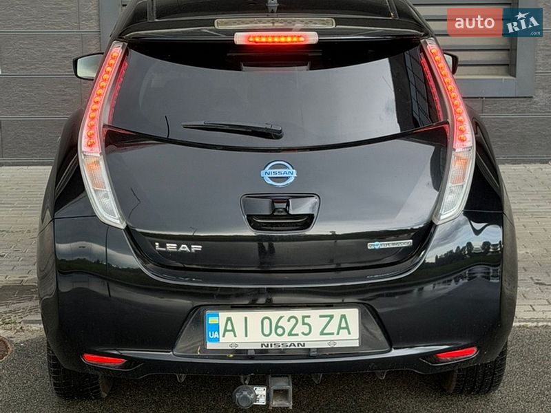 Хэтчбек Nissan Leaf 2016 в Киеве