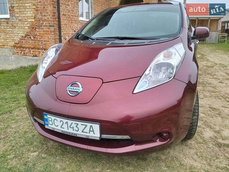 Хэтчбек Nissan Leaf 2017 в Куликове