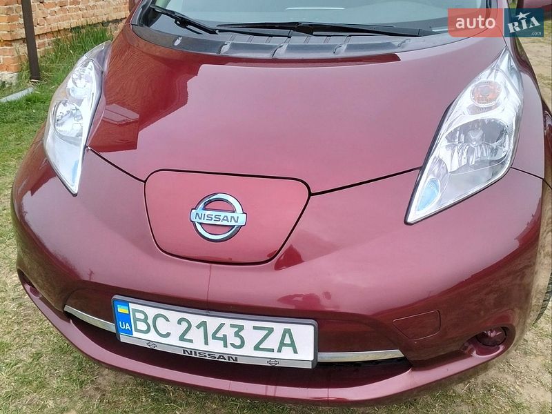Хэтчбек Nissan Leaf 2017 в Куликове