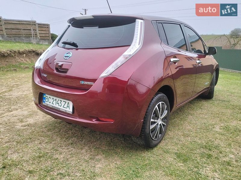 Хэтчбек Nissan Leaf 2017 в Куликове