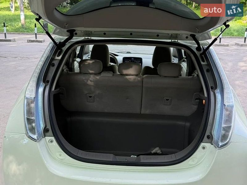 Хетчбек Nissan Leaf 2013 в Тернополі