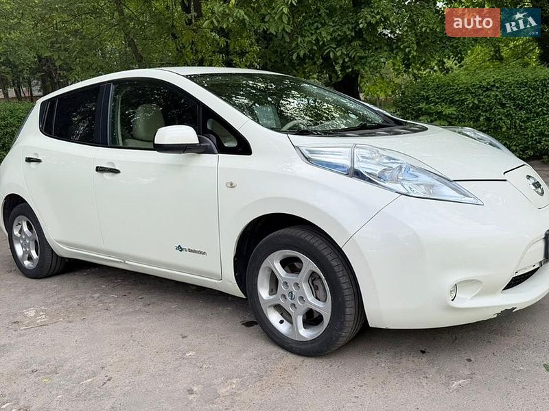 Хетчбек Nissan Leaf 2013 в Тернополі