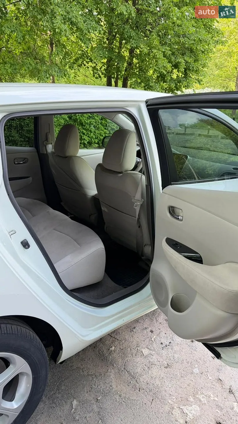 2013 Nissan Leaf - мініатюра 13