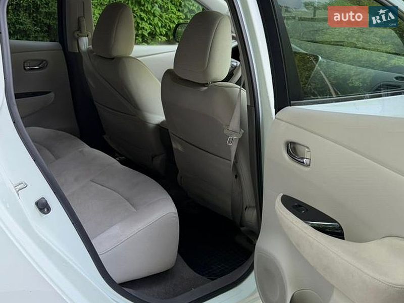 Хетчбек Nissan Leaf 2013 в Тернополі