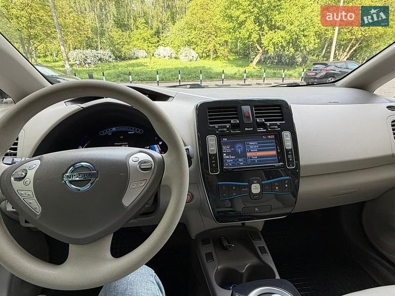 Хетчбек Nissan Leaf 2013 в Тернополі