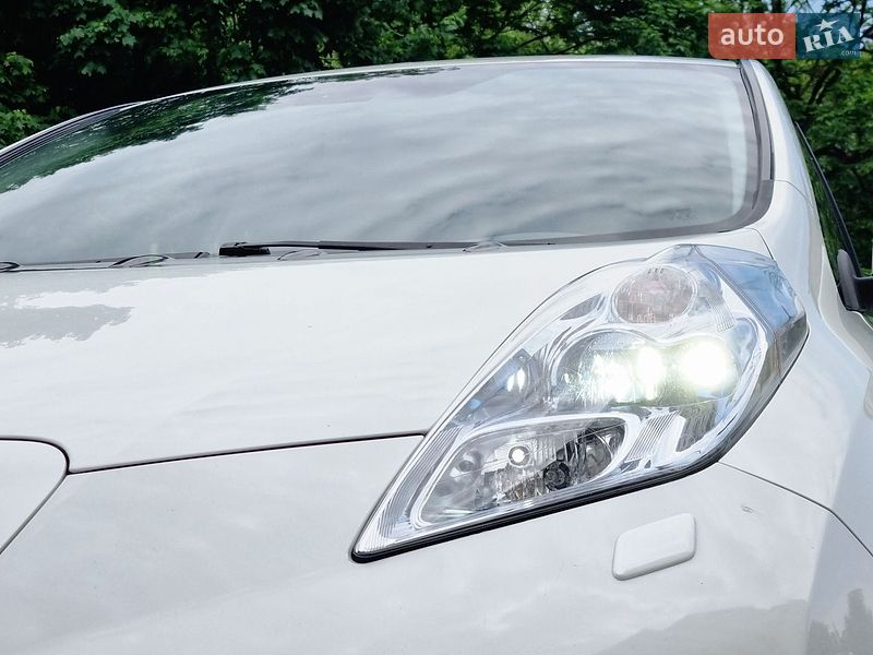 Хэтчбек Nissan Leaf 2013 в Тернополе