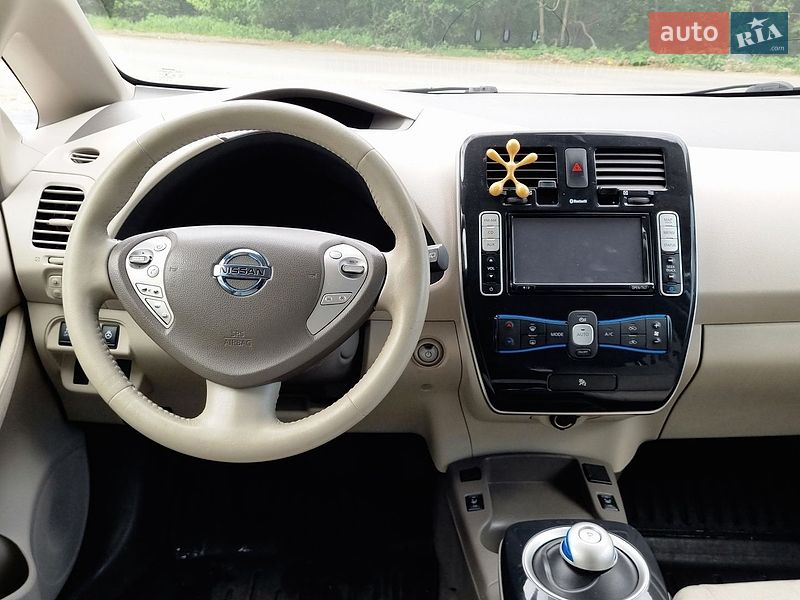 Хэтчбек Nissan Leaf 2013 в Тернополе