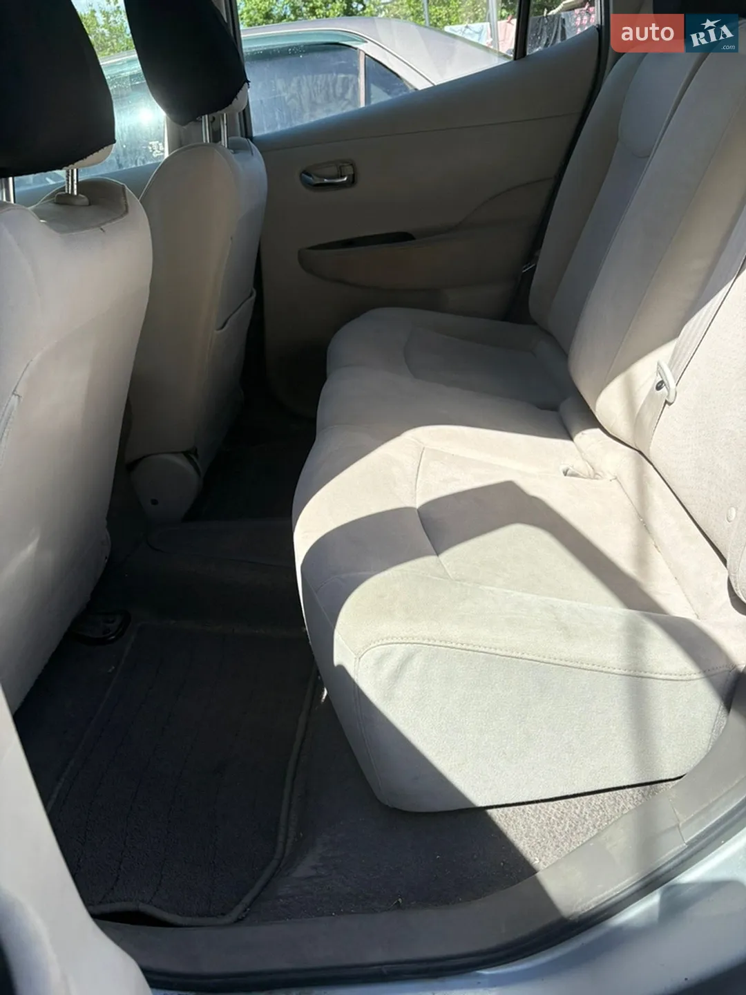 2011 Nissan Leaf - мініатюра 3