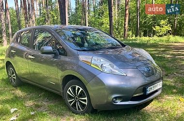 Хетчбек Nissan Leaf 2015 в Житомирі