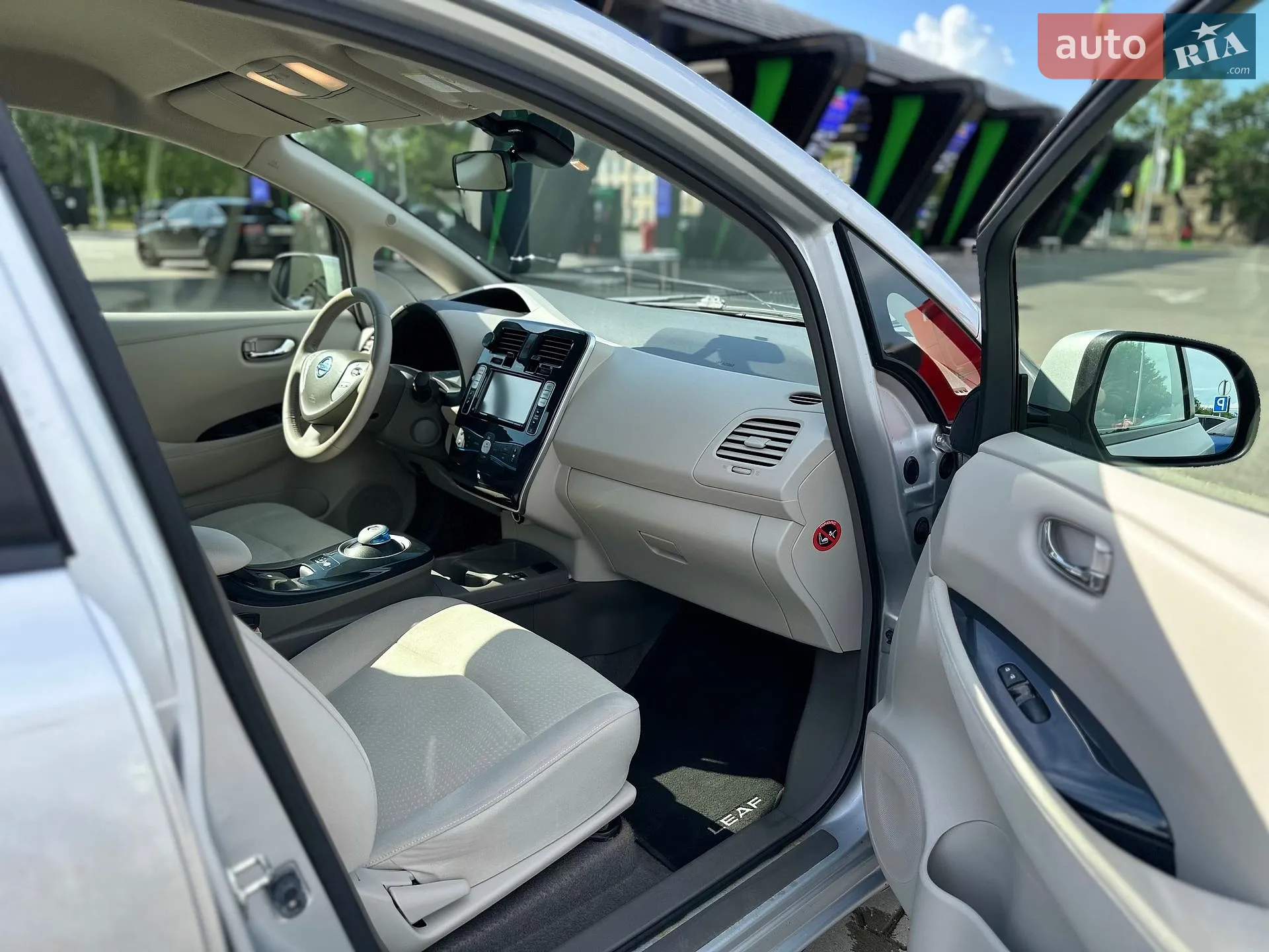 2012 Nissan Leaf - мініатюра 15