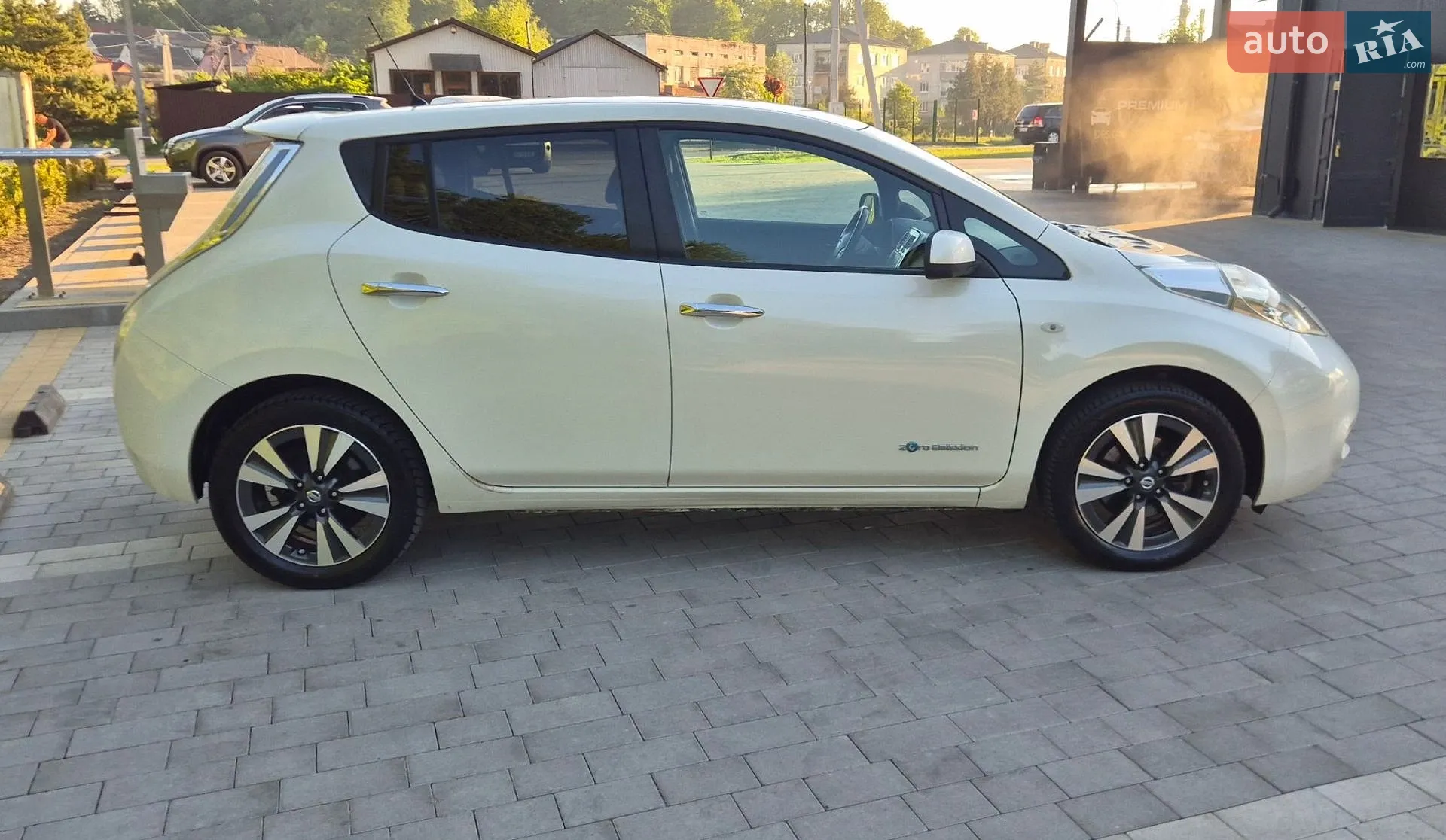 2015 Nissan Leaf - мініатюра 17