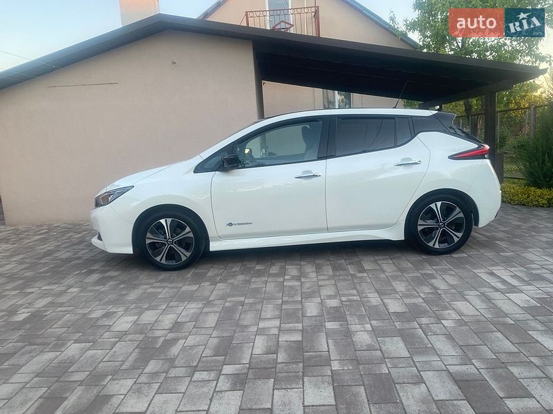 Хэтчбек Nissan Leaf 2019 в Виннице