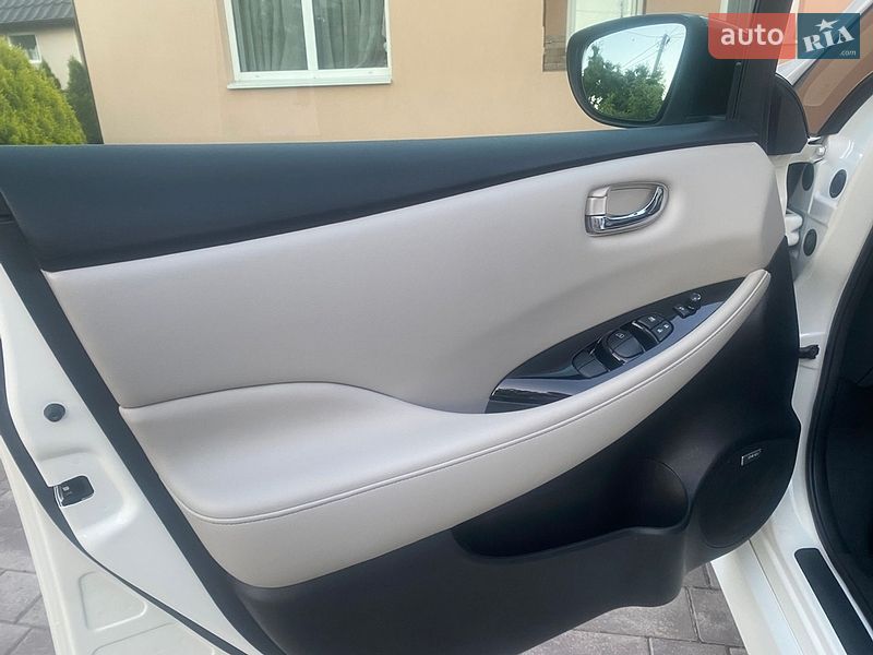 Хэтчбек Nissan Leaf 2019 в Виннице