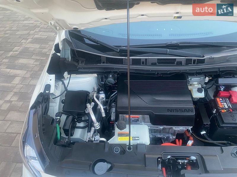Хэтчбек Nissan Leaf 2019 в Виннице