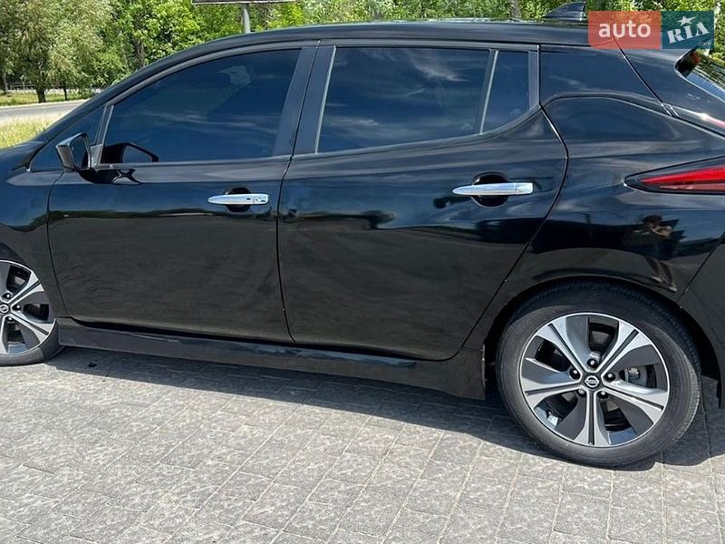 Хетчбек Nissan Leaf 2020 в Івано-Франківську