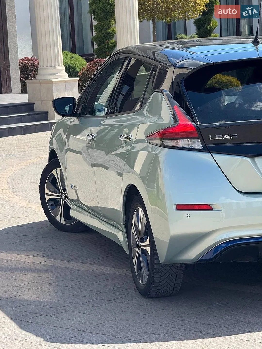 2020 Nissan Leaf - мініатюра 17