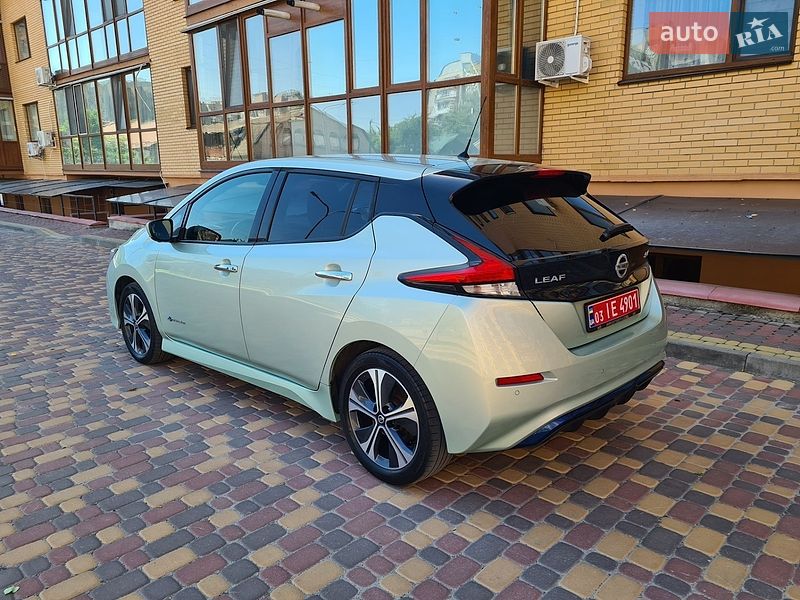 Хетчбек Nissan Leaf 2018 в Вінниці