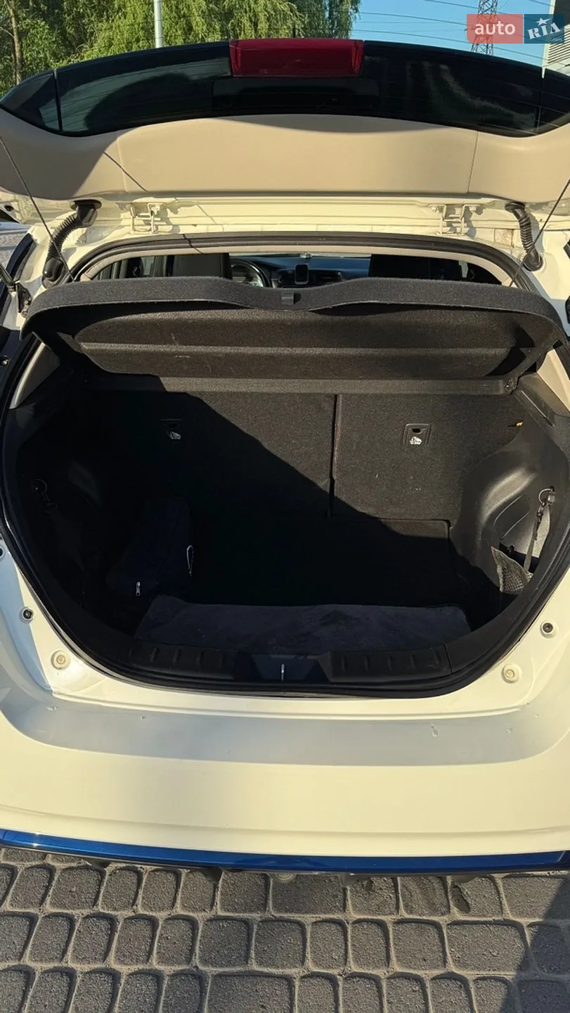 2019 Nissan Leaf - мініатюра 17