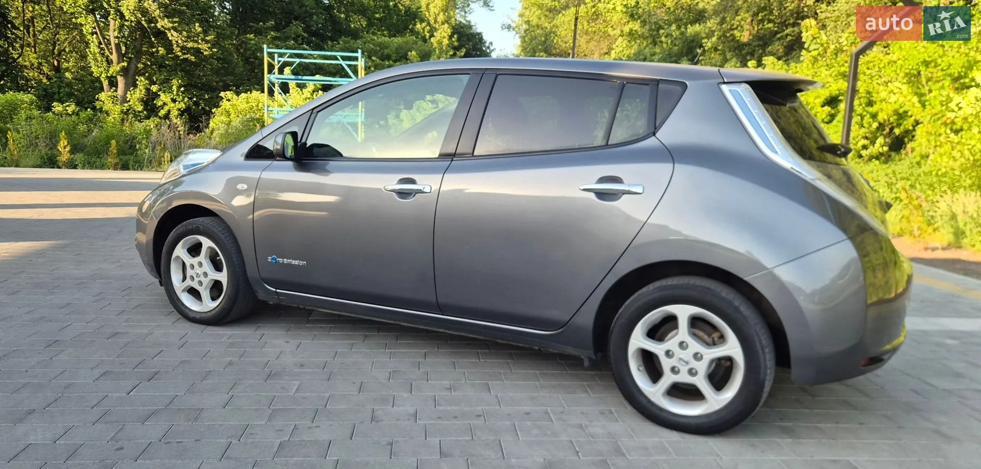 2015 Nissan Leaf - мініатюра 10