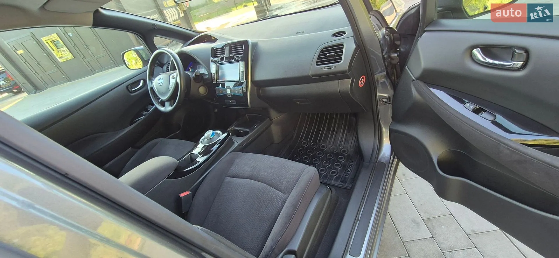 2015 Nissan Leaf - мініатюра 24
