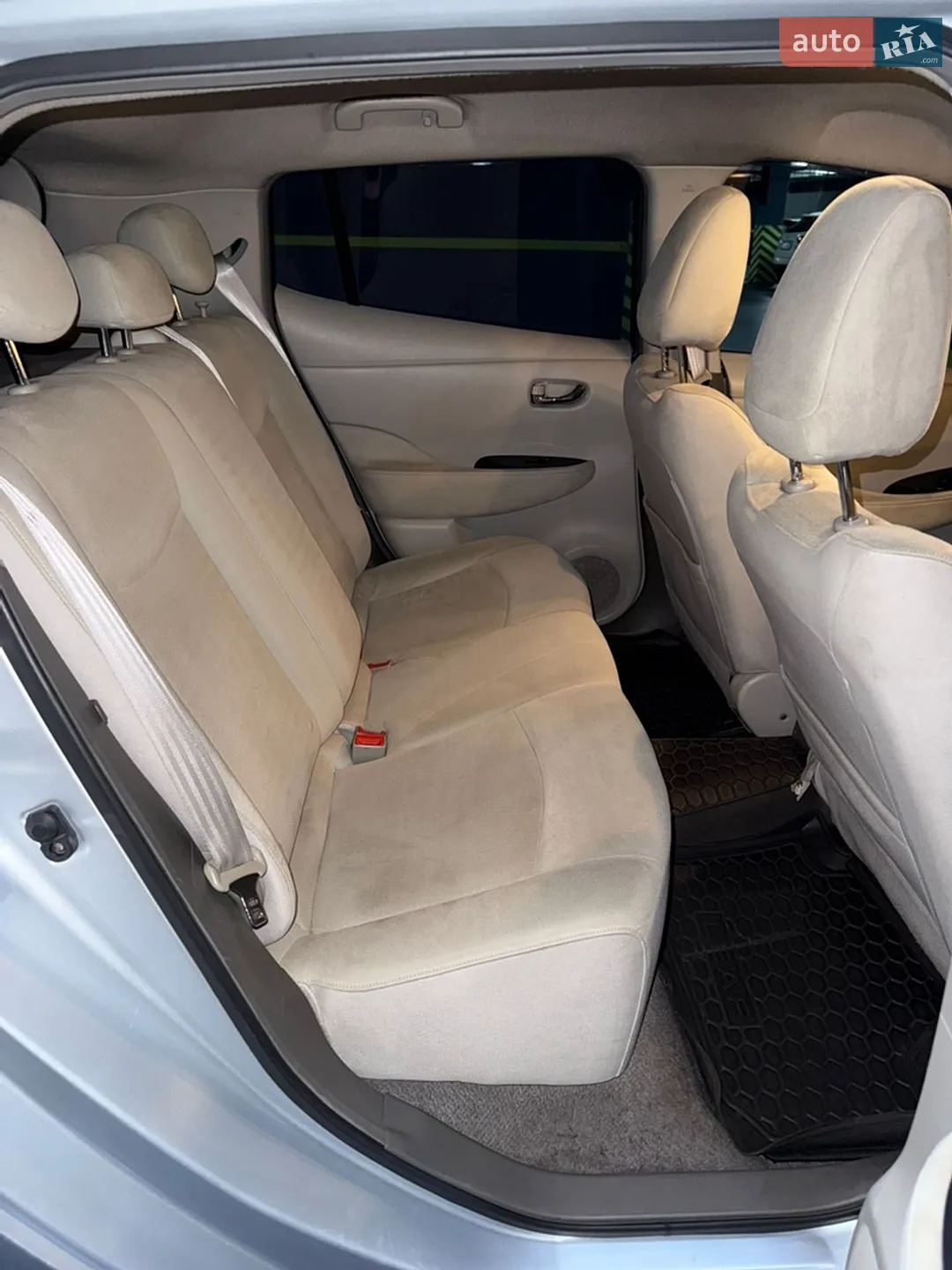 2011 Nissan Leaf - мініатюра 21