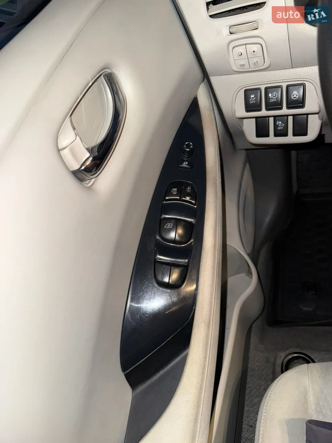 2011 Nissan Leaf - мініатюра 30