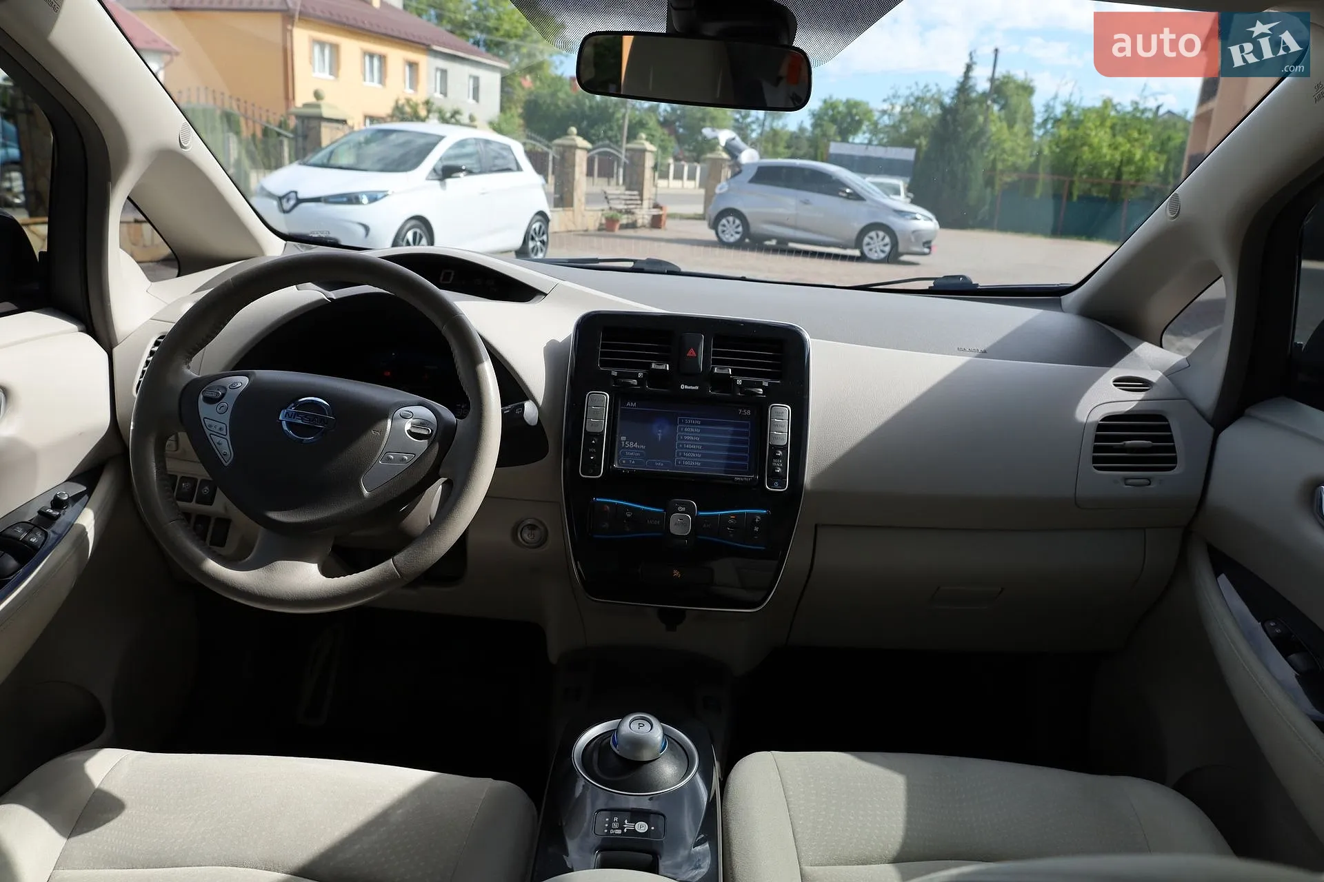 2011 Nissan Leaf - мініатюра 46