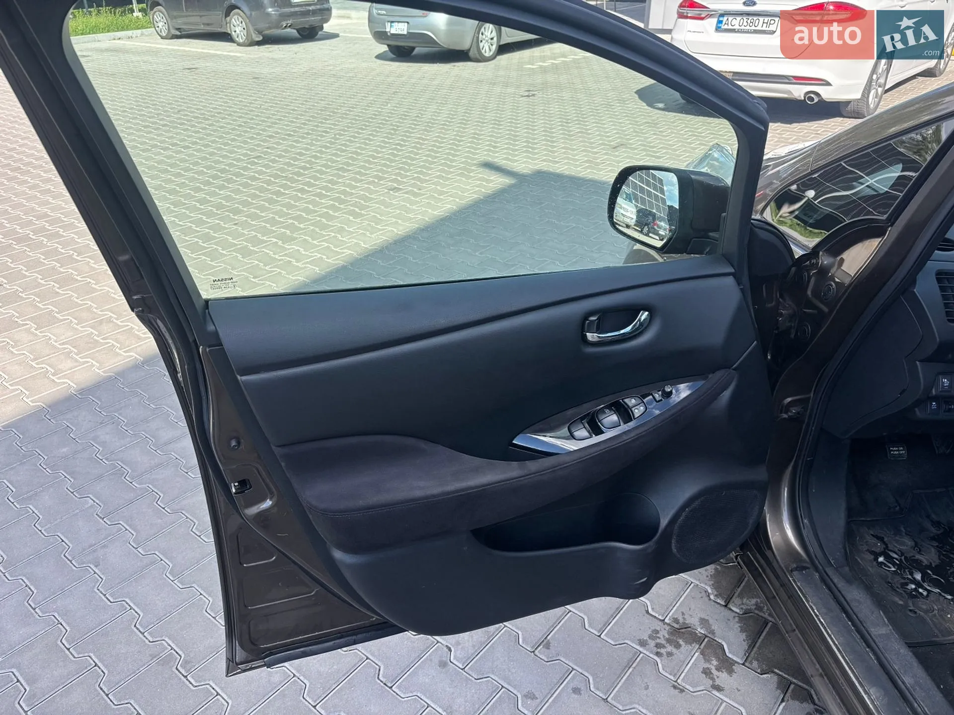 2016 Nissan Leaf - мініатюра 10