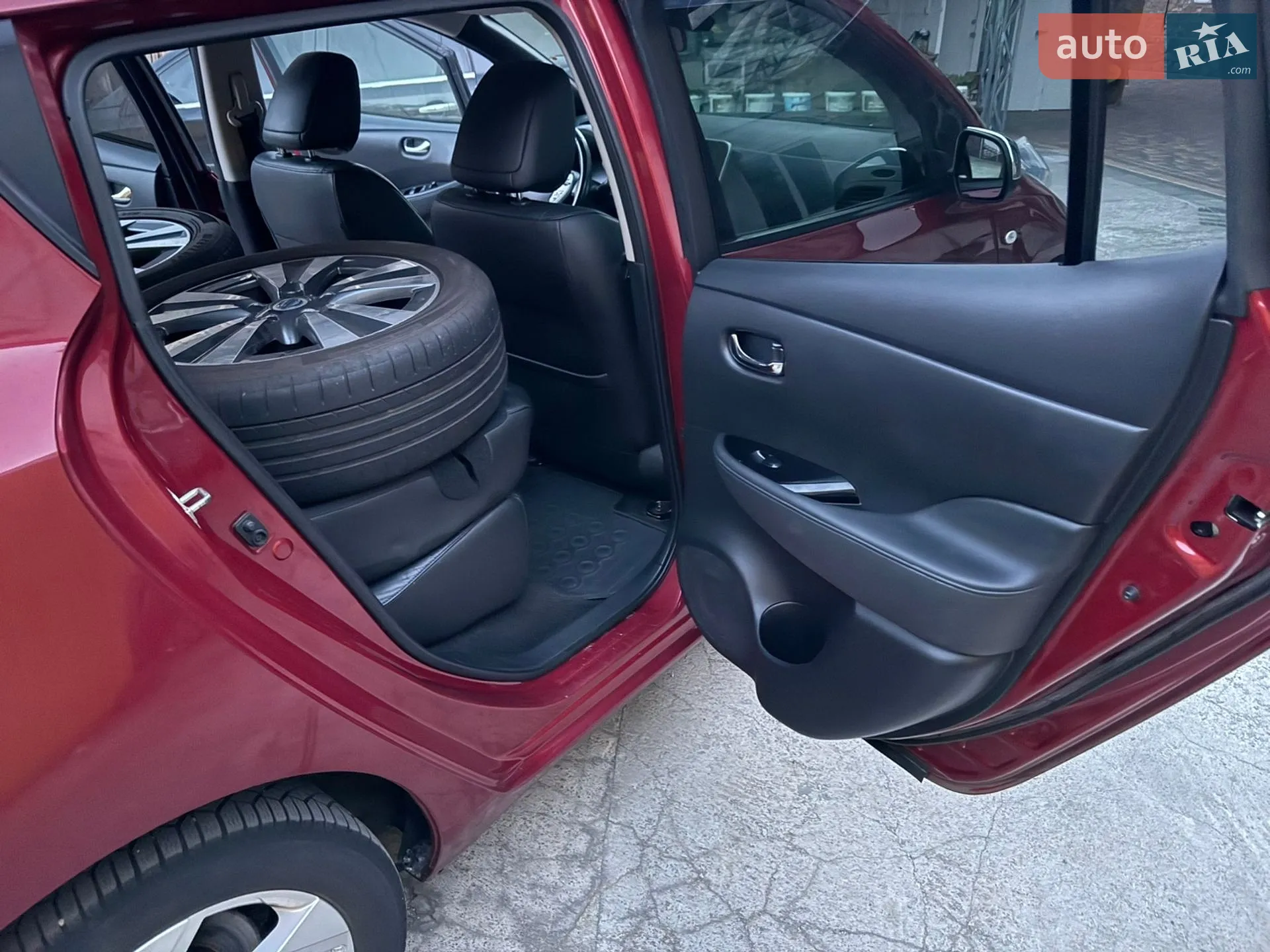 2013 Nissan Leaf - мініатюра 28
