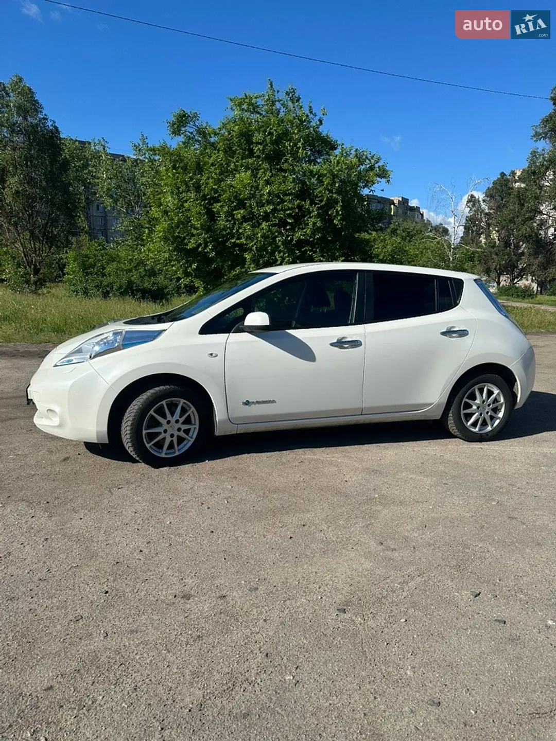 2017 Nissan Leaf - мініатюра 10