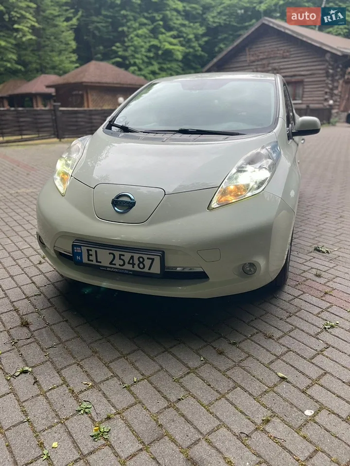 2011 Nissan Leaf - мініатюра 15
