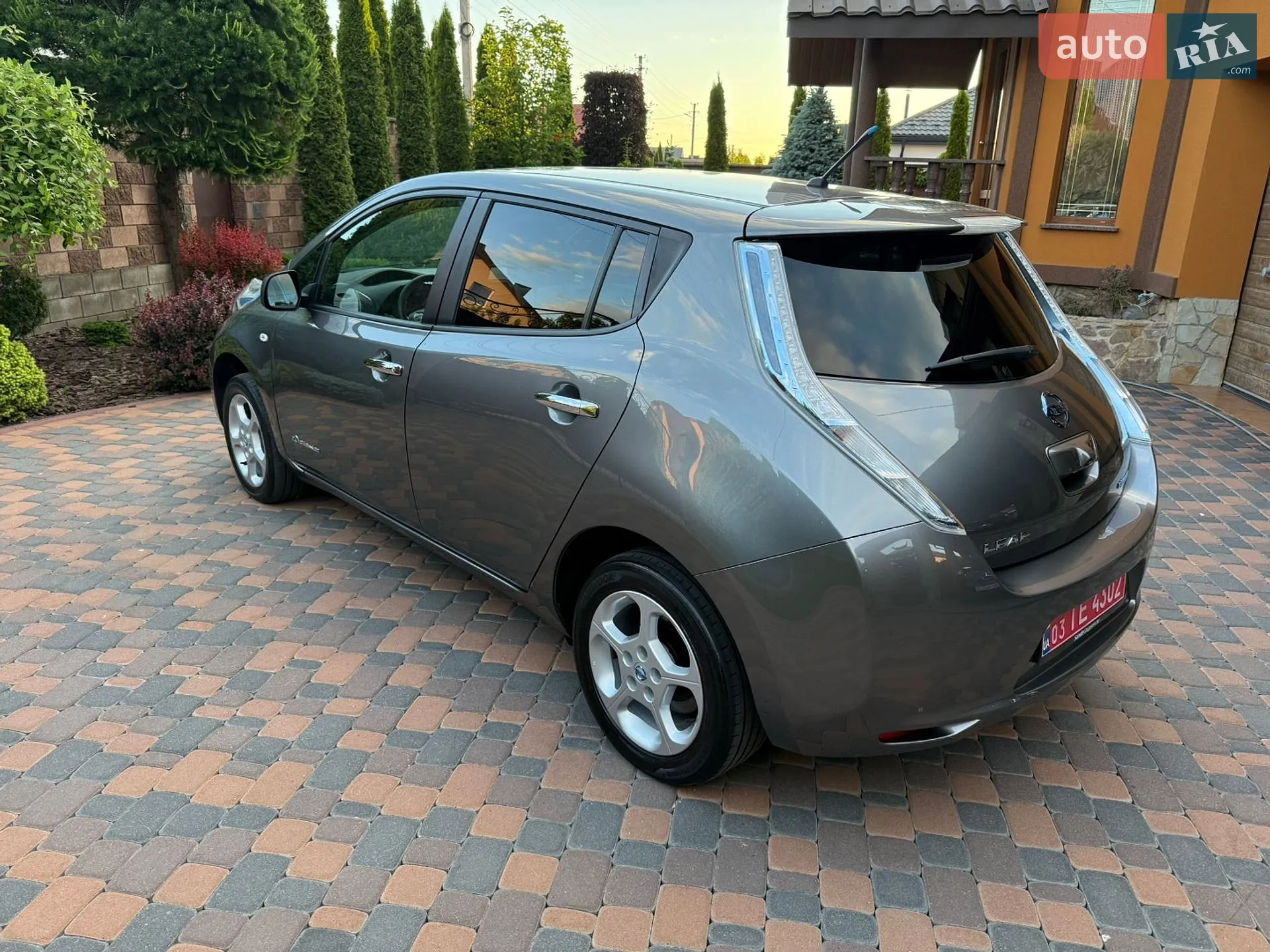 2014 Nissan Leaf - мініатюра 9