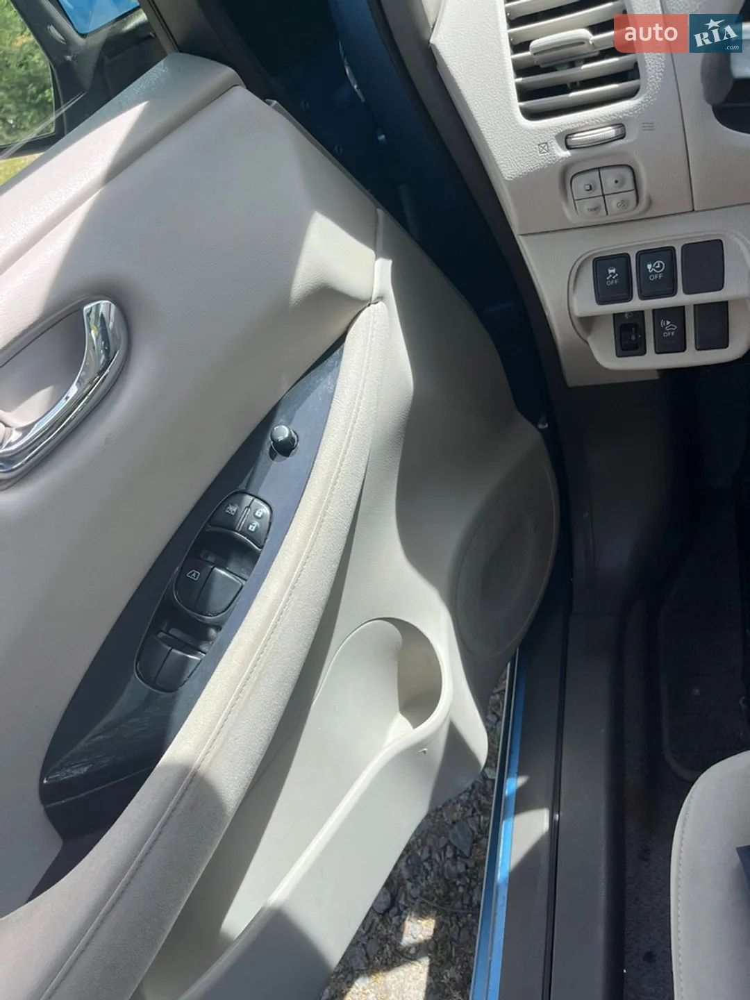 2011 Nissan Leaf - мініатюра 12