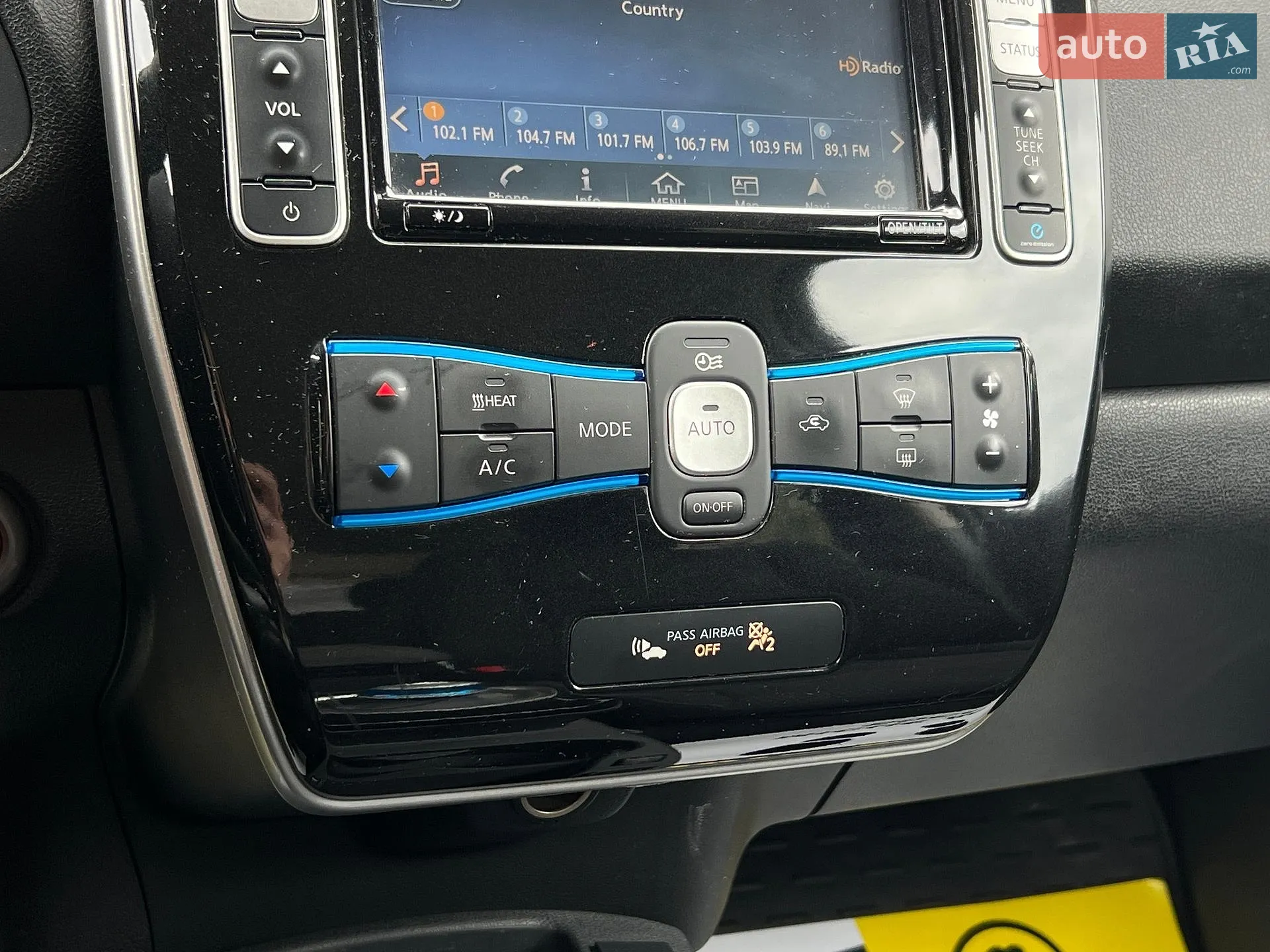 2016 Nissan Leaf - мініатюра 16