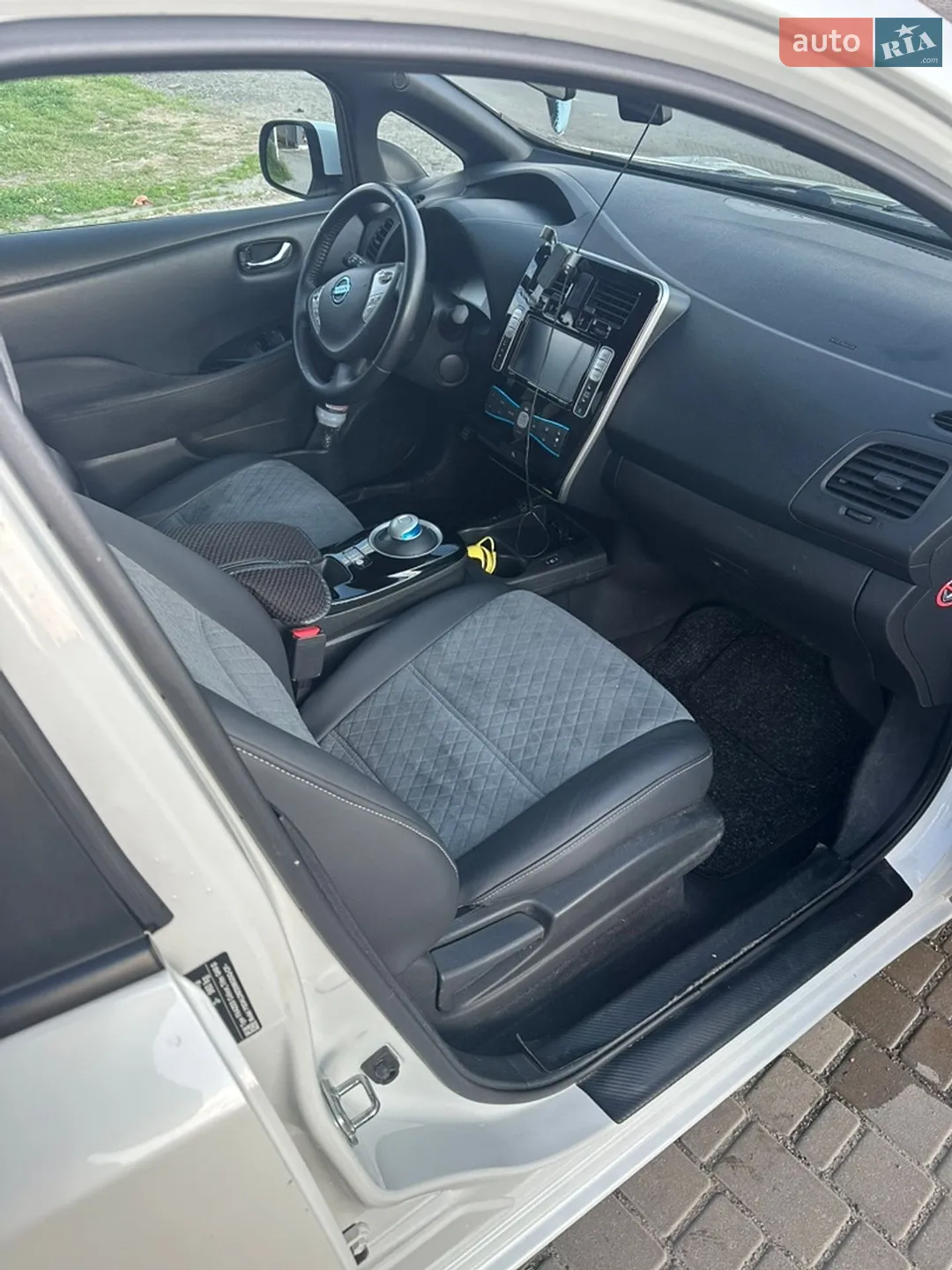 2017 Nissan Leaf - мініатюра 3
