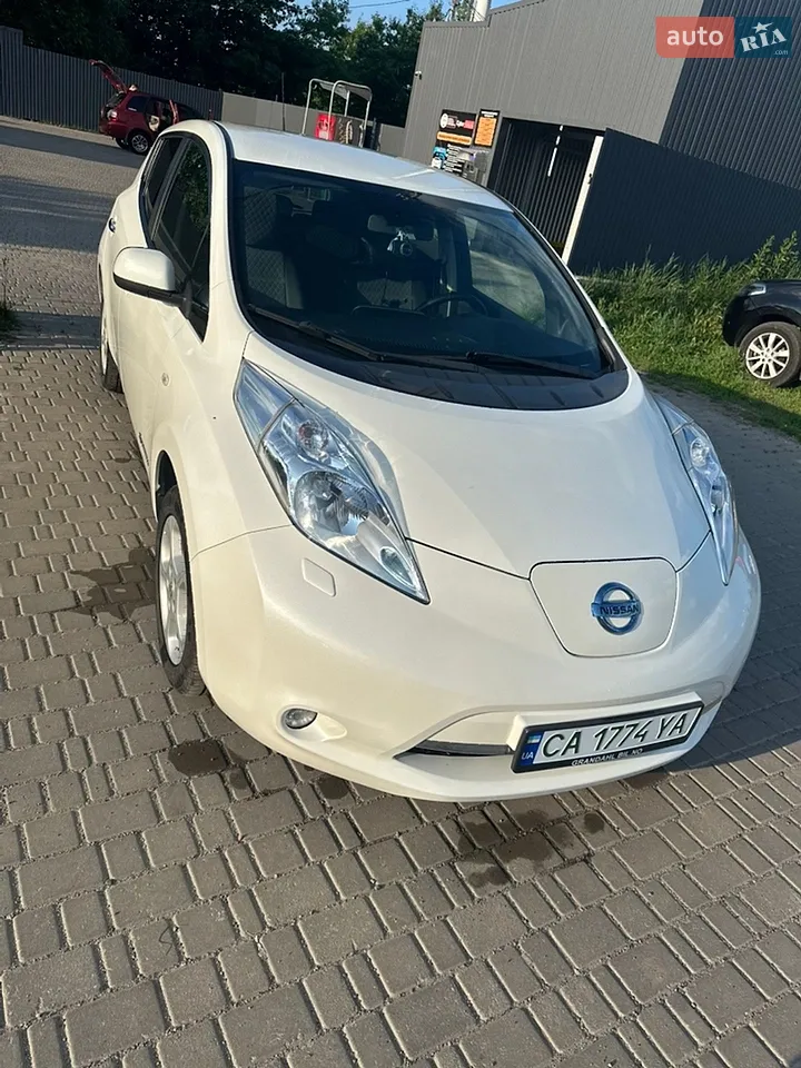 2017 Nissan Leaf - мініатюра 16