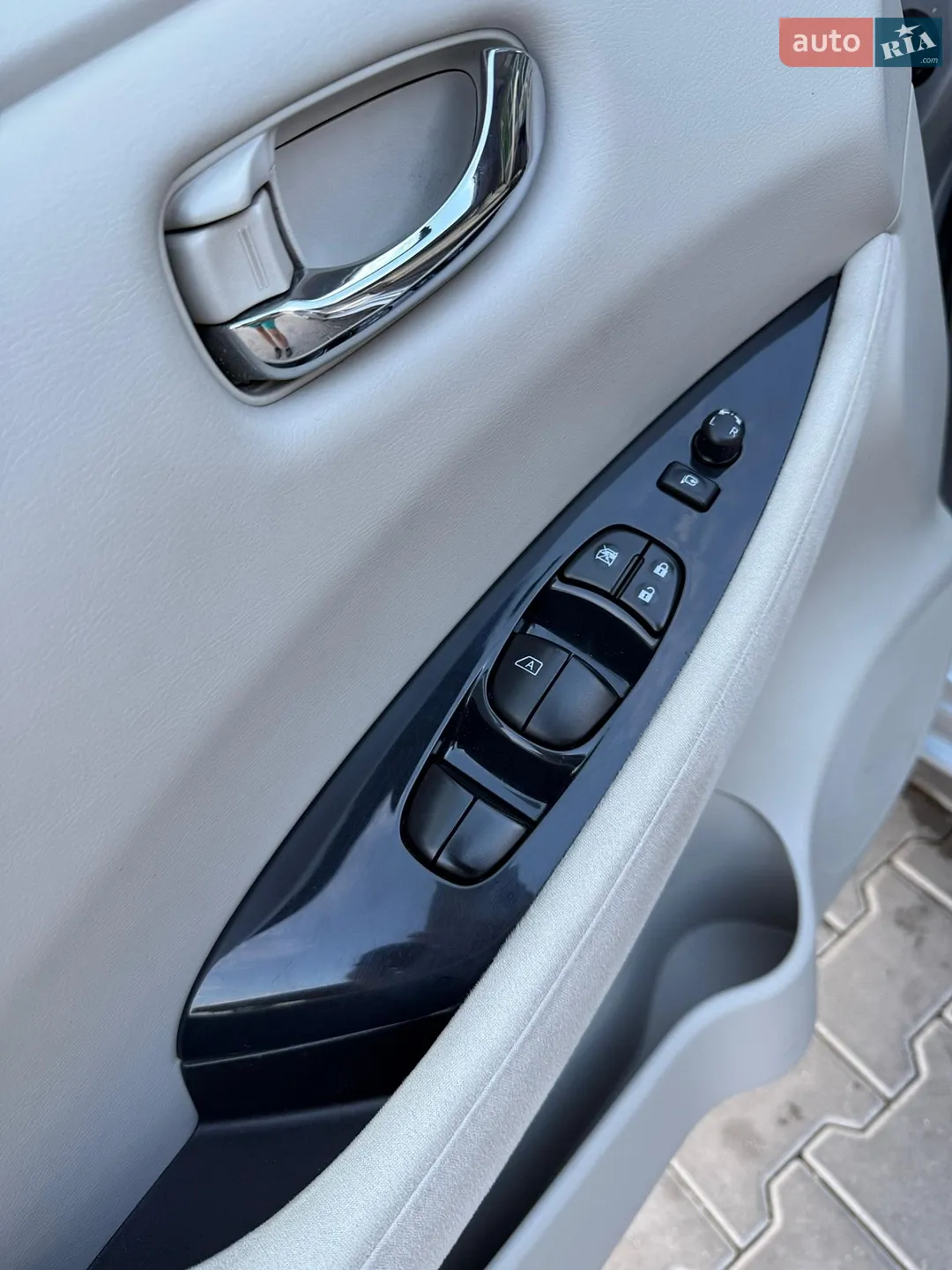 2012 Nissan Leaf - мініатюра 42