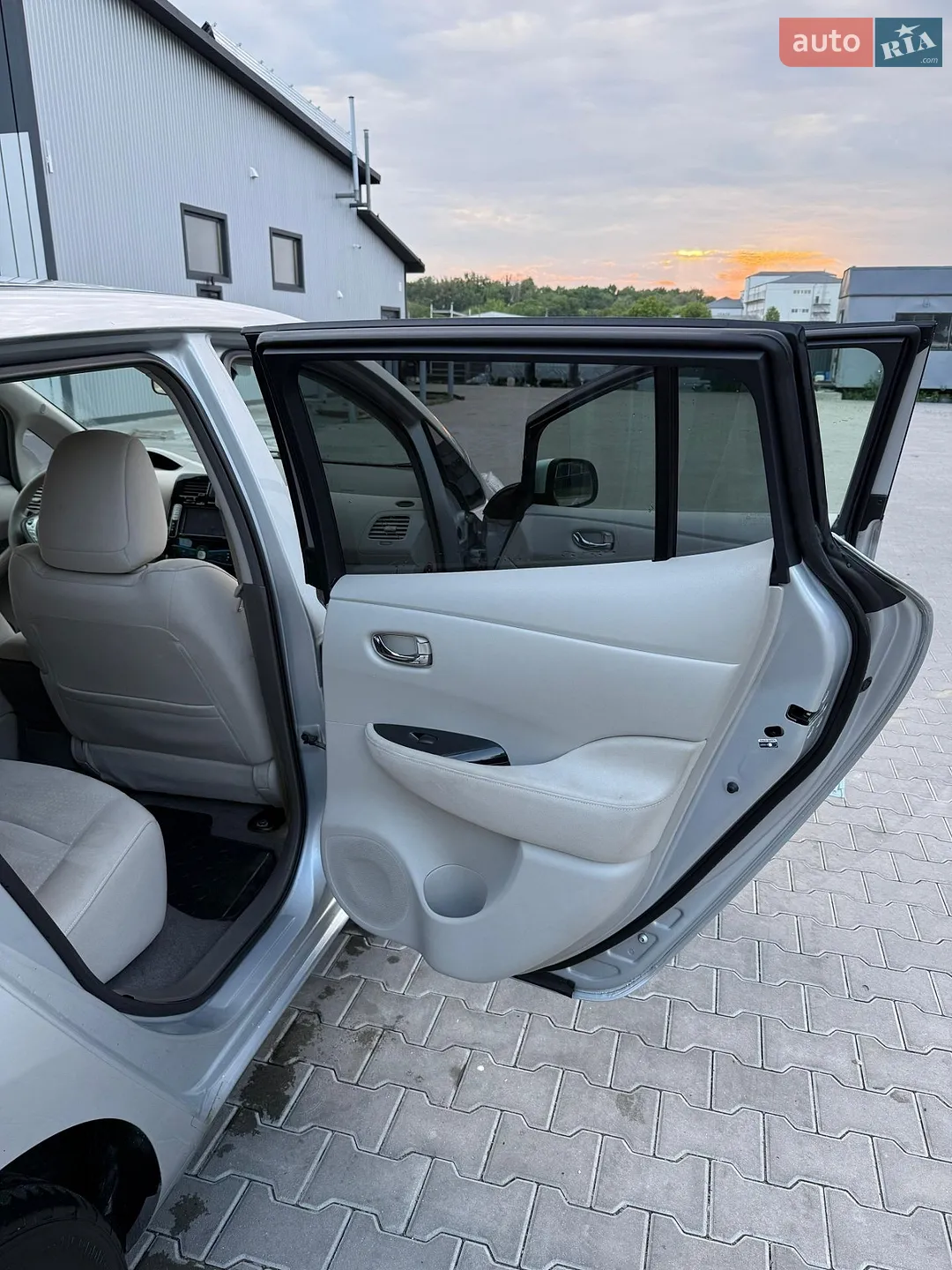 2012 Nissan Leaf - мініатюра 61