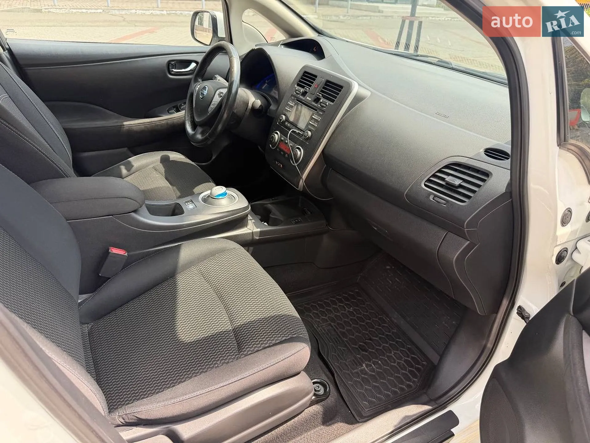 2014 Nissan Leaf - мініатюра 11