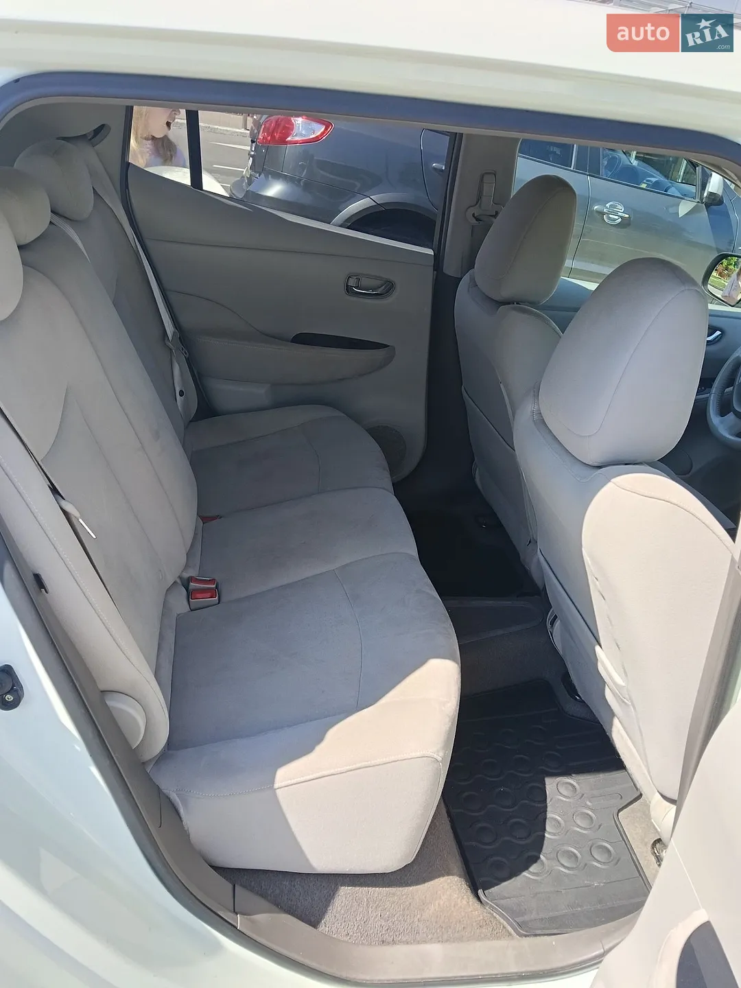 2011 Nissan Leaf - мініатюра 13