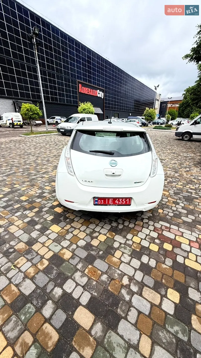 2015 Nissan Leaf - мініатюра 10