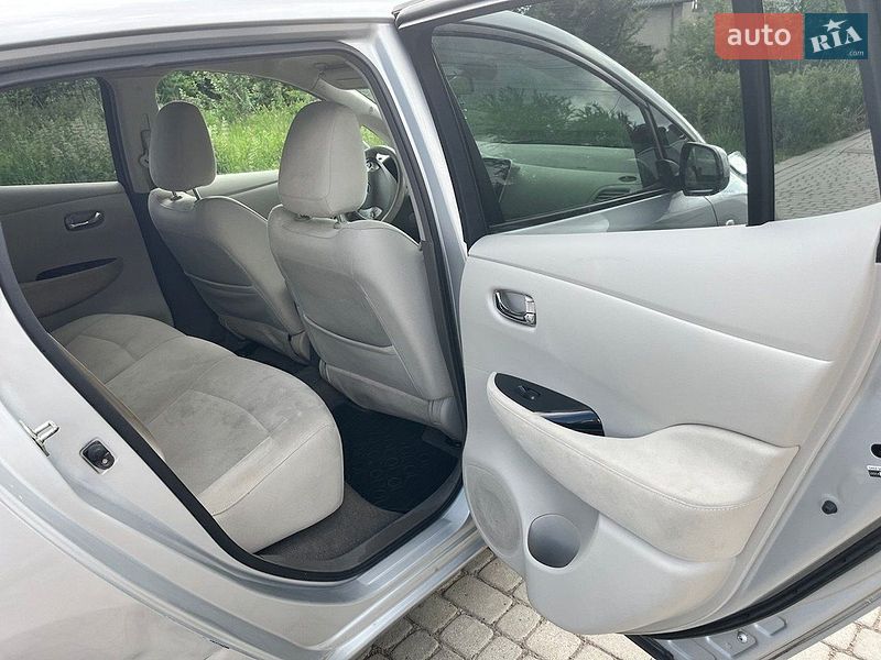 Хетчбек Nissan Leaf 2012 в Львові фото 16 Хетчбек Nissan Leaf 2012 в Львові