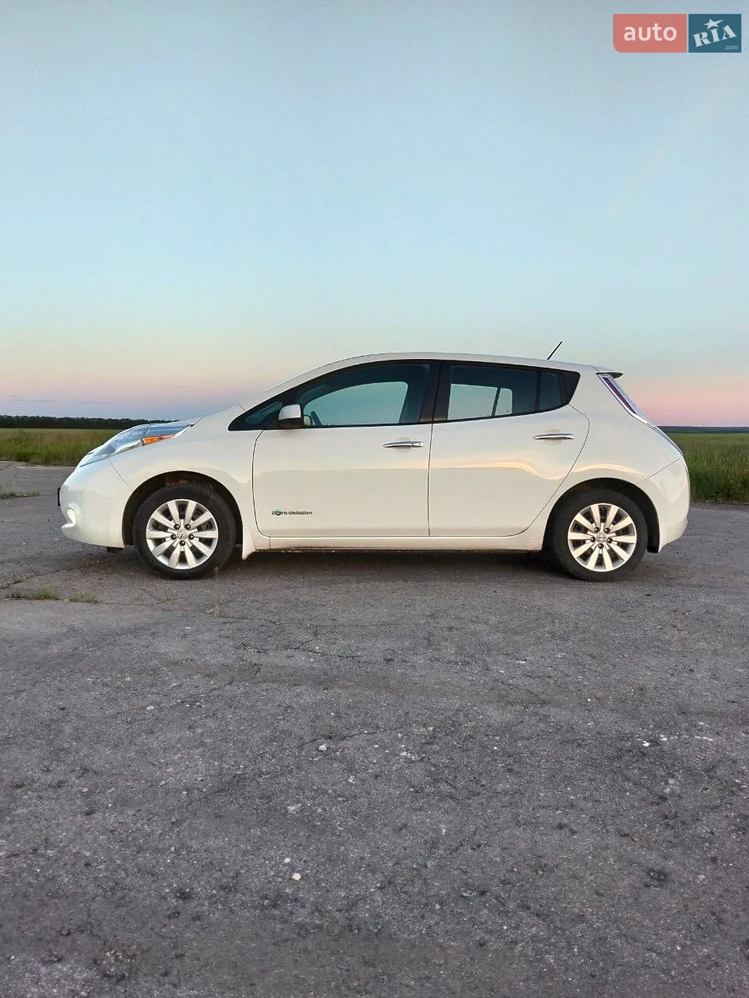 2016 Nissan Leaf - мініатюра 8