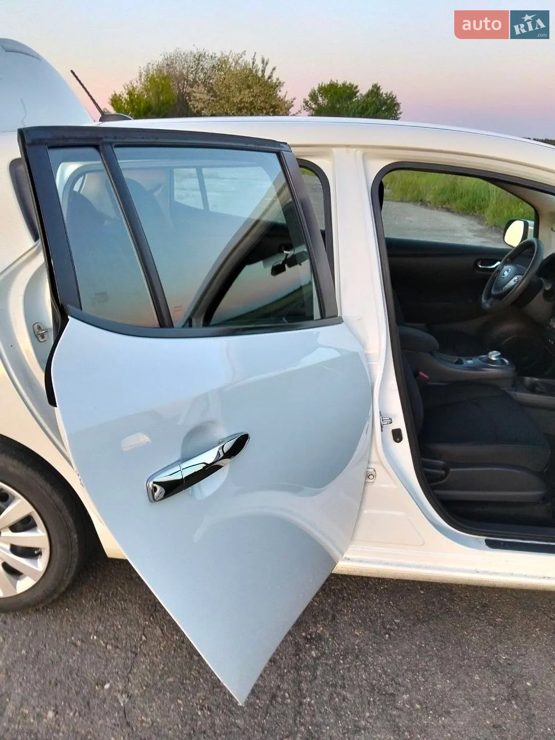 2016 Nissan Leaf - мініатюра 15